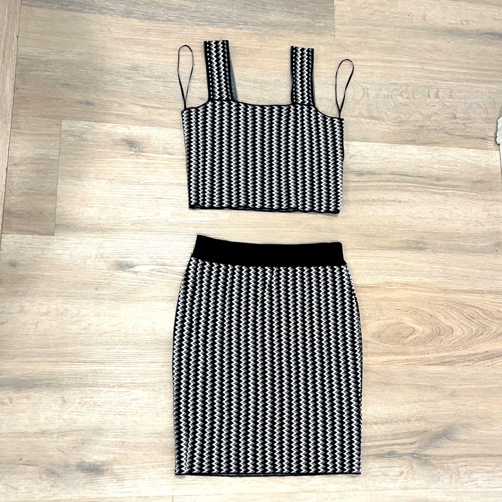 Vici Dolls 2 pc set black white textured GEO  print sweater mini skirt set S